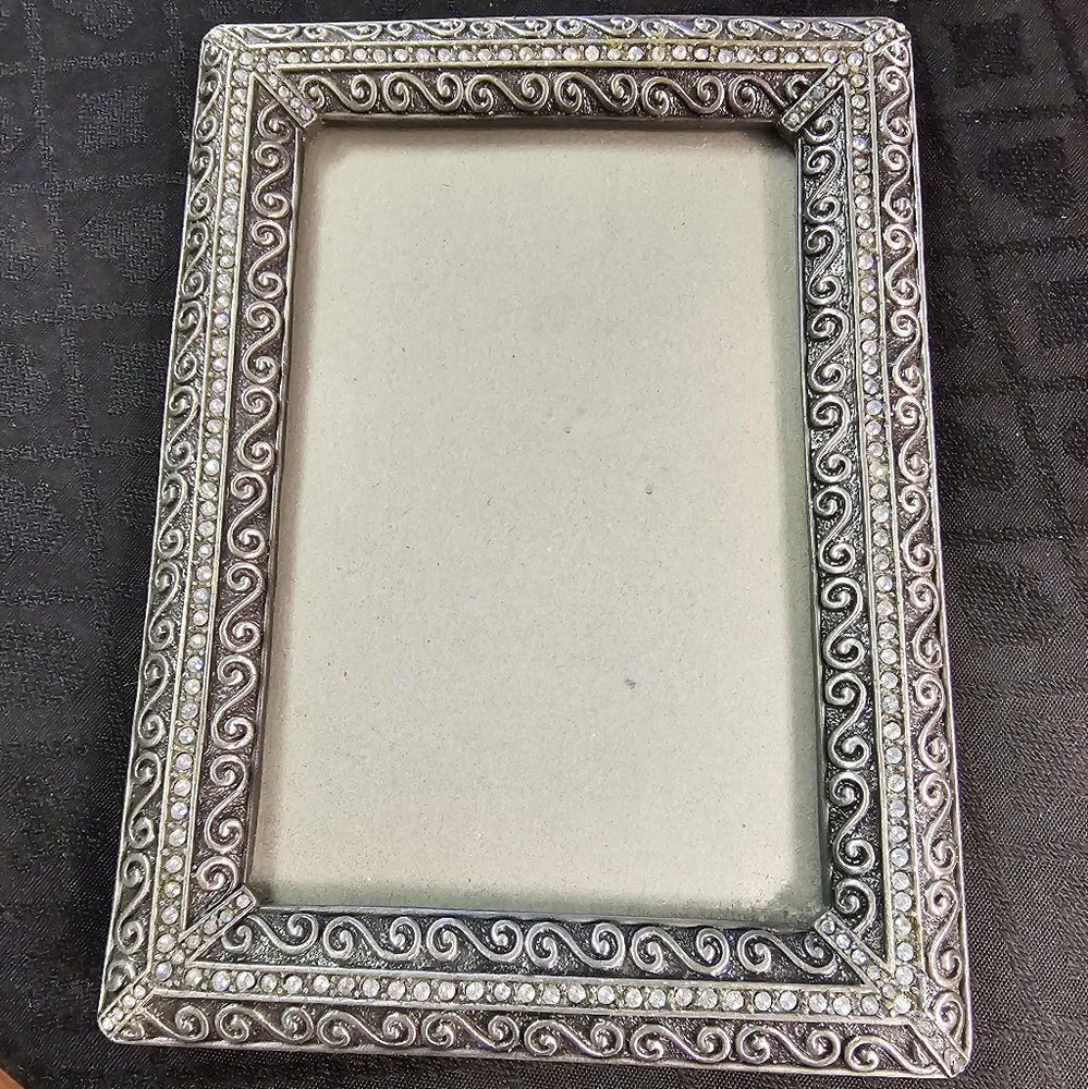 Crystal & Silvertone Frame